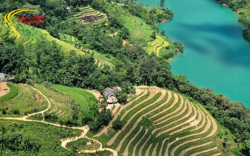 Tour du lịch Hà Giang khám phá Sông Nho Quế