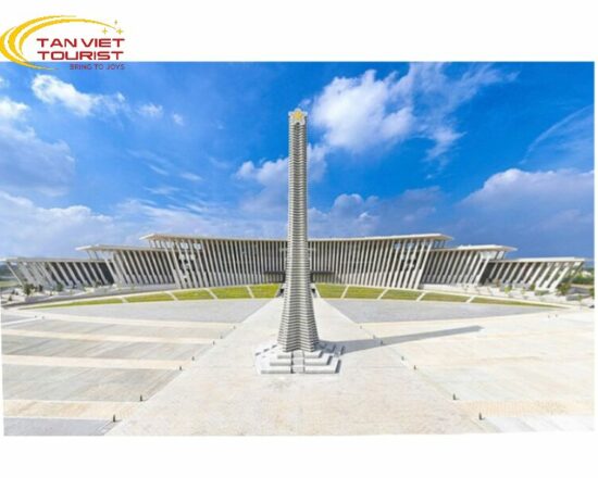 Bảo tàng lịch sử quân sự Việt Nam - Làng văn hóa các dân tộc Việt Nam