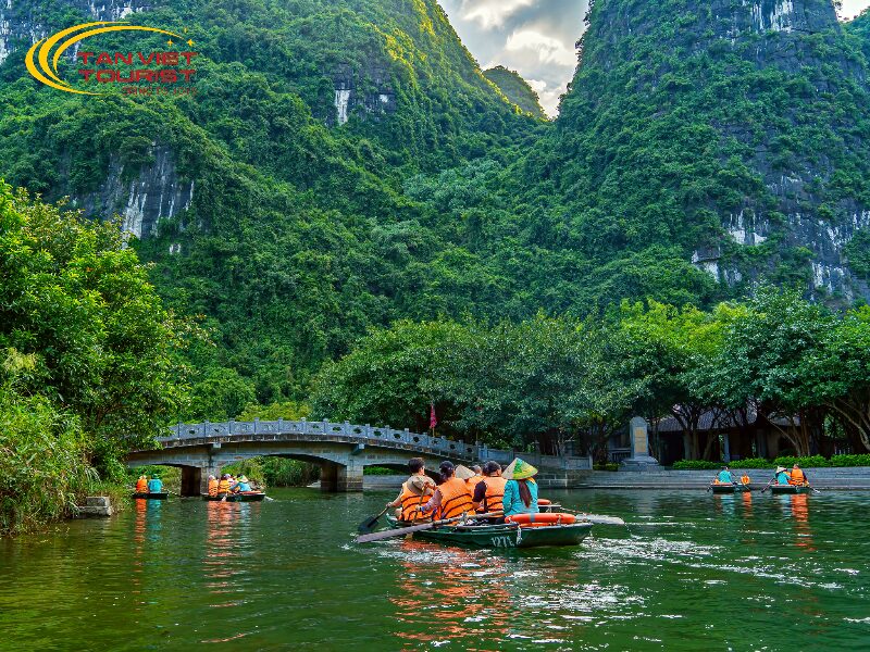 du lịch tràng an ninh bình