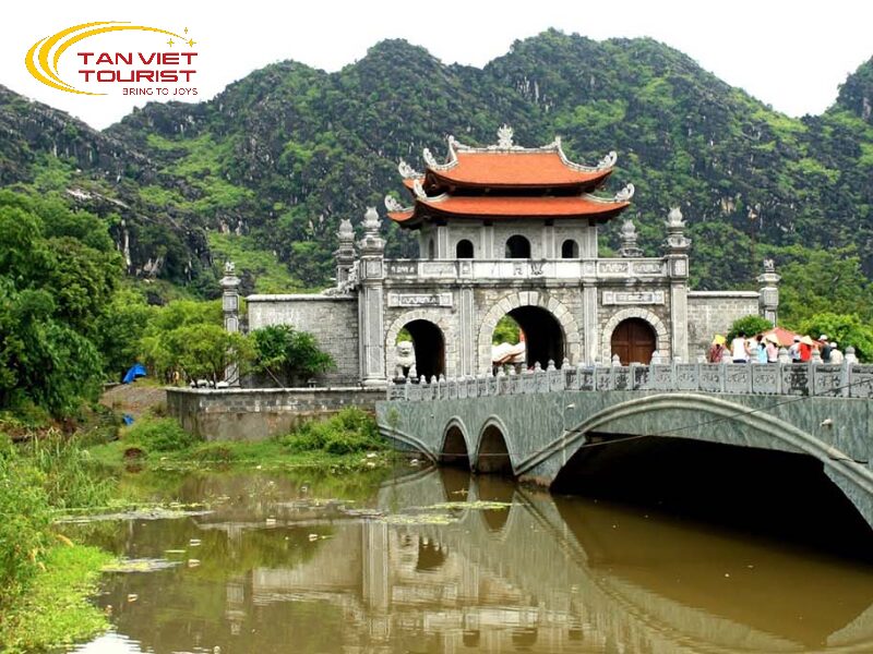 top danh thắng nổi tiếng tại ninh bình