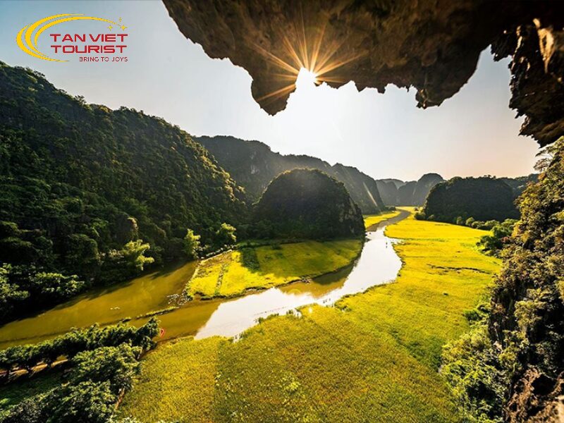 top danh thắng nổi tiếng tại ninh bình