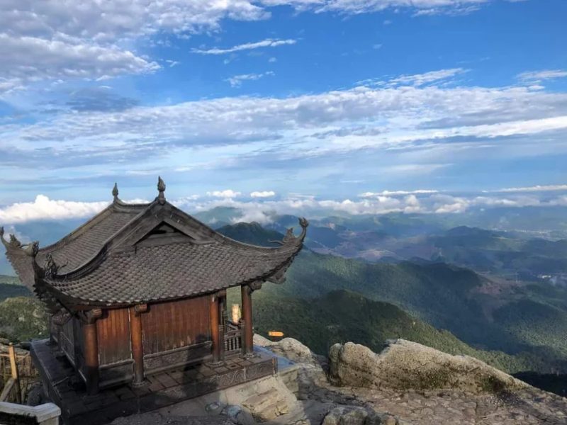 Cần chuẩn bị gì khi đi du xuân đầu năm? Bí quyết để chuyến lễ hội trọn vẹn & may mắn