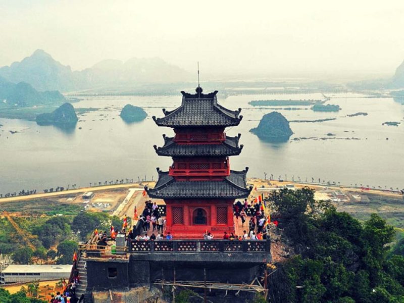 Cần chuẩn bị gì khi đi du xuân đầu năm? Bí quyết để chuyến lễ hội trọn vẹn & may mắn