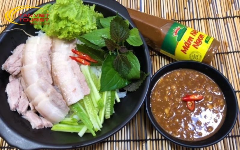 Kinh nghiệm du lịch Đà Nẵng nên ăn gì?