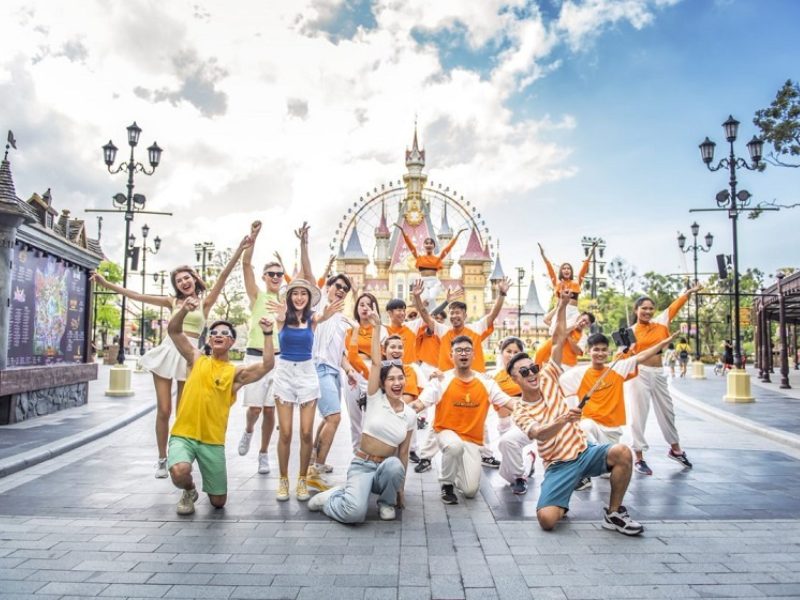 Nên đi du lịch theo tour hay tự túc? Tìm hiểu ngay